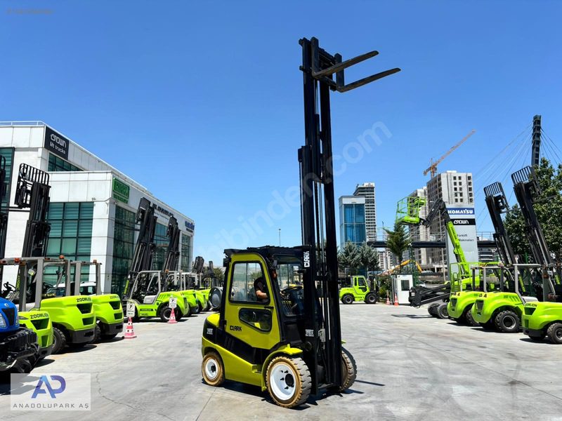 Kabinli Lpgli 2005 3 Ton Clark 4.80M Forklift Anadolupark 2.el