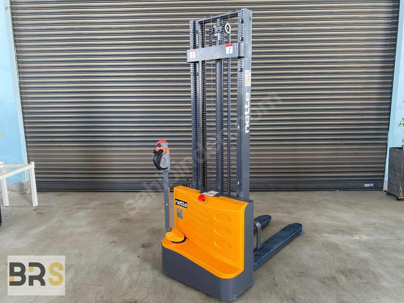 1.5 Ton 3.5 Metre Nette Tam Akülü Istif Makinesi