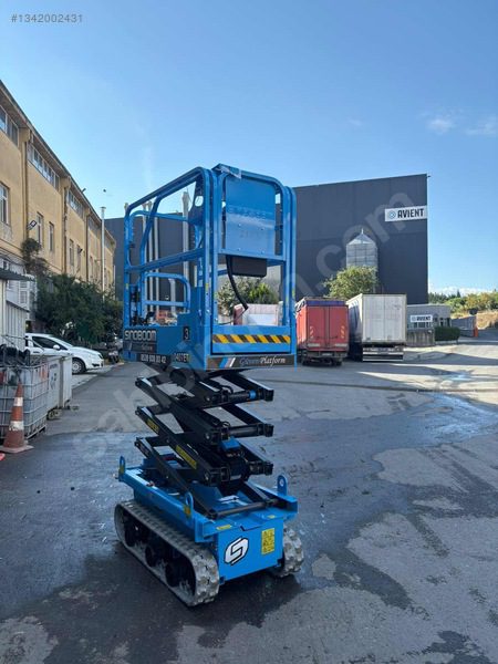 6 Metre /paletli Makaslı Platform %30 Eğimde Çalışır / 820 Kg