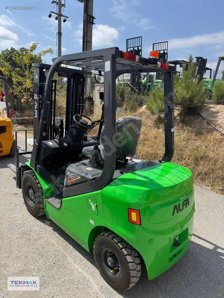 Distribütörden Alfa 2 Ton Lityum Akülü Triplex Forklift