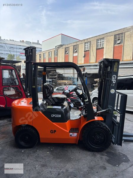 3 Ton 4800 Mm Triplex Forklift... 1000 Saatte.. Bu Fiyata Yokk..