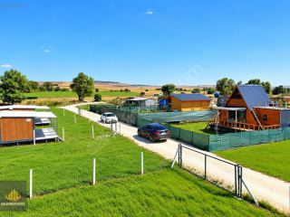 Kestanelik'te 400M2 Elektrik Bağlı Su Kuyusu Var Foseptik Var