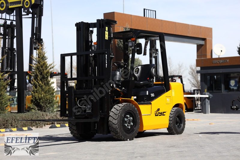3 Ton Uyc 80V/280Ah 4.8 Trıplex Asansör Lityum Akülü Forklift