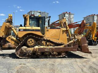 Temiz Bakımlı Cat D8T 2007 Model Motor Sıfır