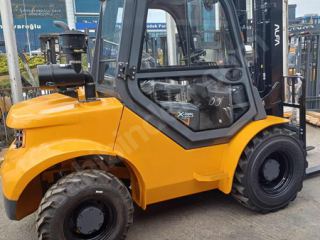 Distribütörden Alfa 4X4 Arazi Tipi 3.5 Ton 4.80 Kabinli Forklift